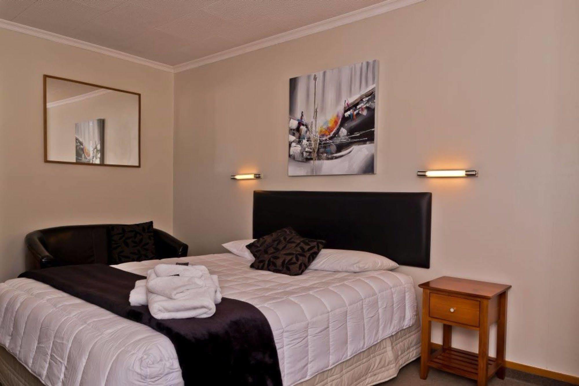 Picton Accommodation Gateway Motel Exteriör bild